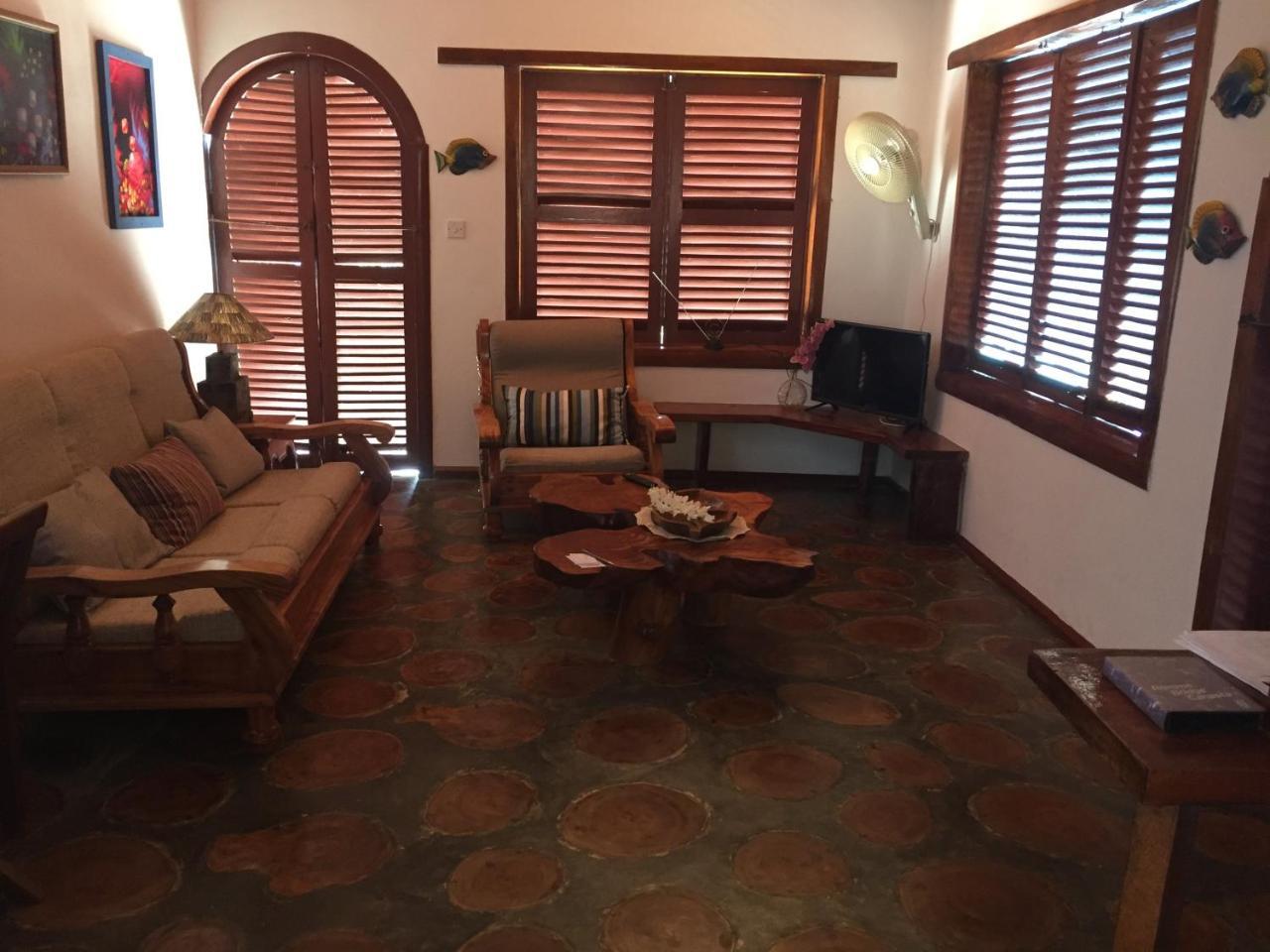 Le Grand Bleu Villas Baie Sainte Anne エクステリア 写真