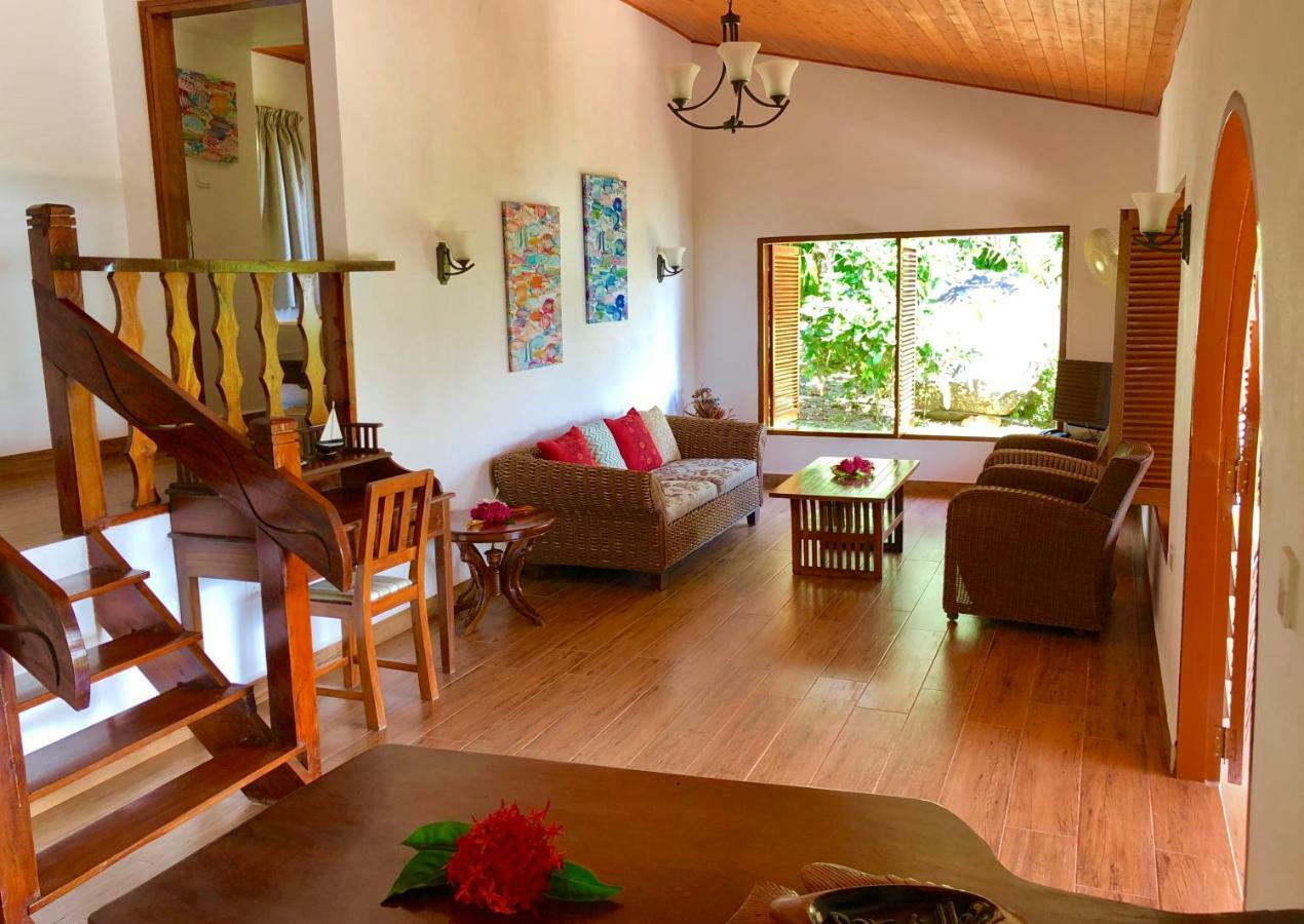 Le Grand Bleu Villas Baie Sainte Anne エクステリア 写真