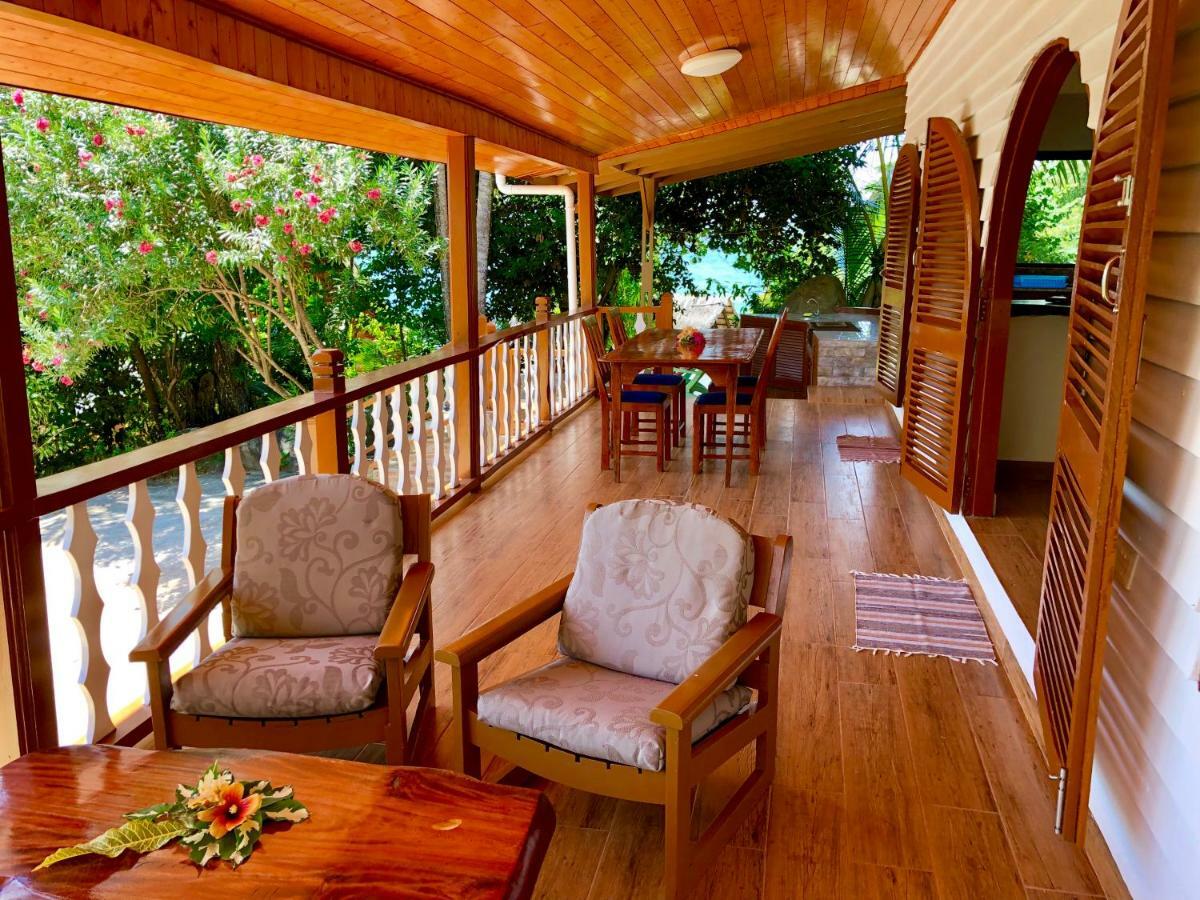Le Grand Bleu Villas Baie Sainte Anne エクステリア 写真