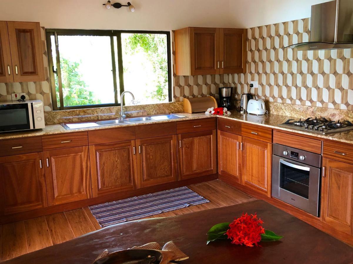 Le Grand Bleu Villas Baie Sainte Anne エクステリア 写真
