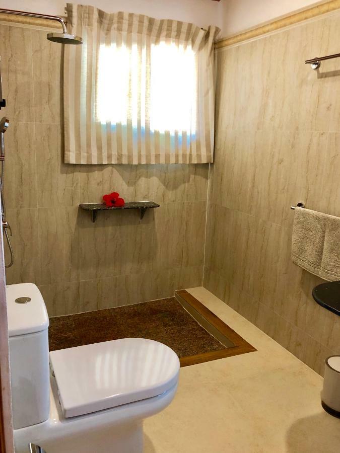 Le Grand Bleu Villas Baie Sainte Anne エクステリア 写真